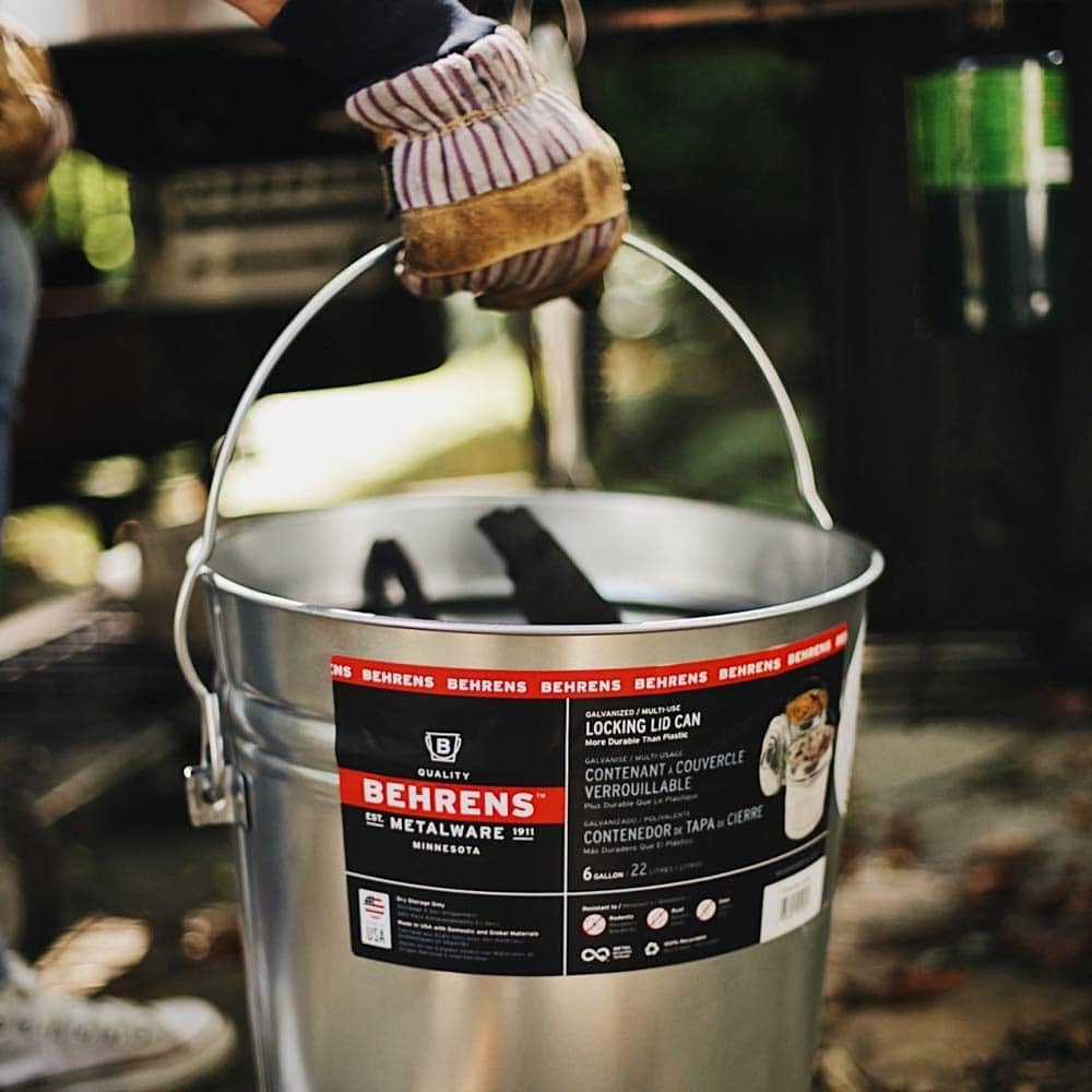 6 Gallon Galvanized Steel Storage Can or Waste Bin with Locking Lid L176204